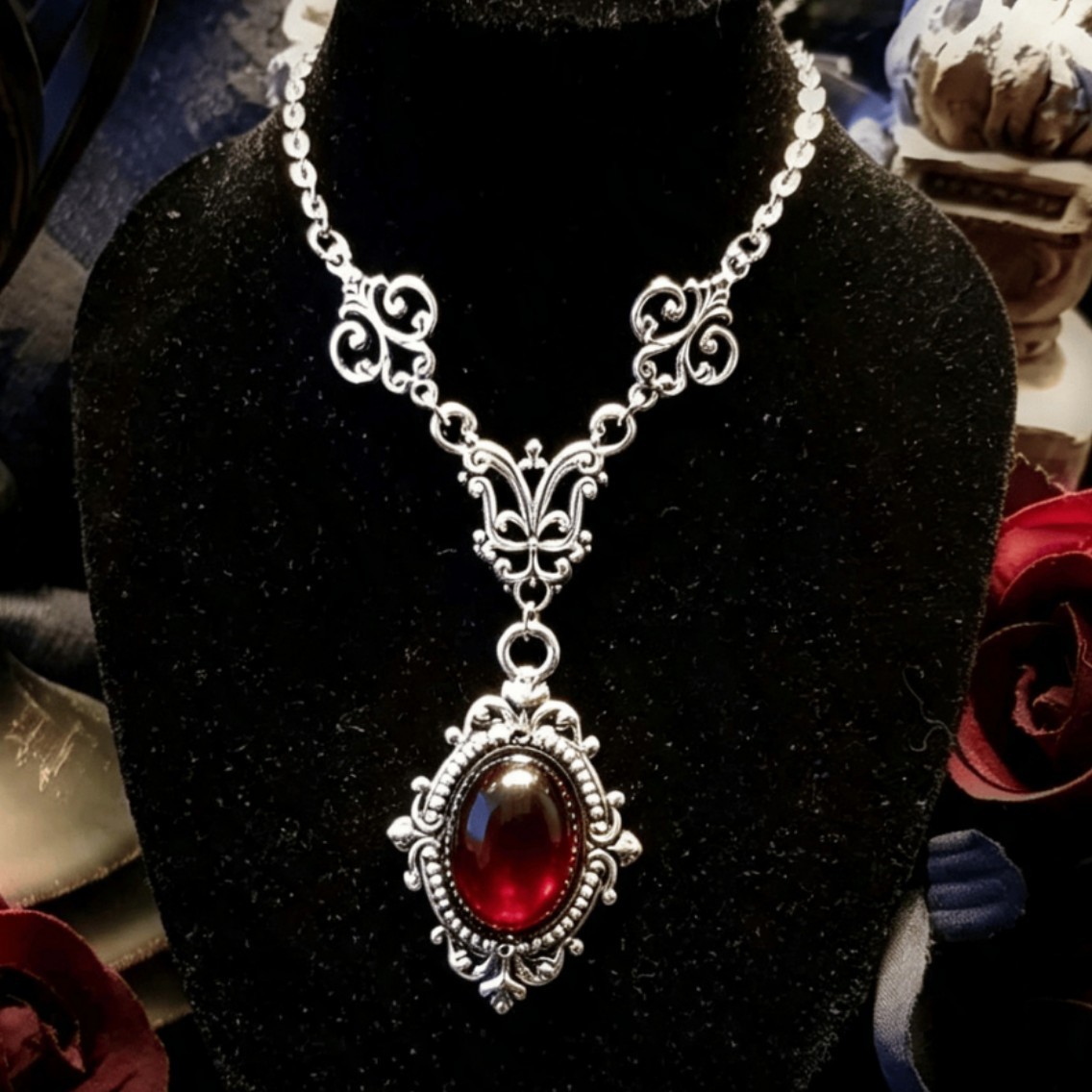 Men'S Victorian Accessories - ヴァンパイアカメオネックレス、ブラッドカメオ、ゴシックジュエリー、魔術アクセサリー、異教、ミステリー、ビクトリア朝、蝶、女性男性用チョーカー