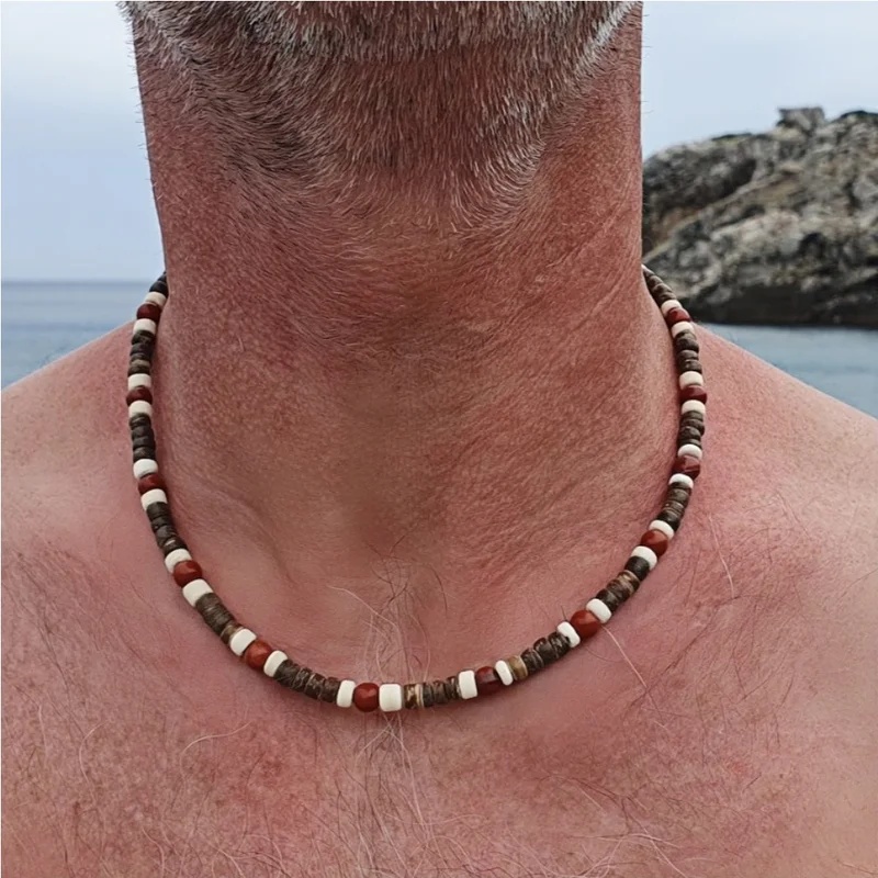 ボヘミアンウッドビーズネックレス男性用レッドブラウンホワイト - Men'S Vacation Accessories のレビューと価格